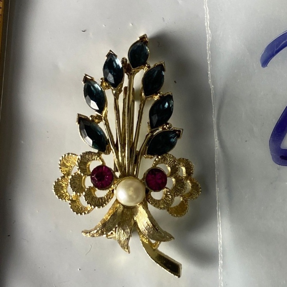 Vintage Gold Tone‎ Floral Bouquet Brooch Navy Blue Red Rhinestone Faux Pearl Pin